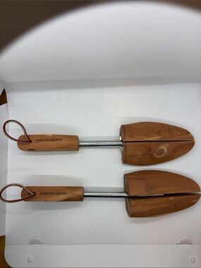 Johnston & Murphy Cedar Shoe Trees - Natural Wood Brown (Pair)